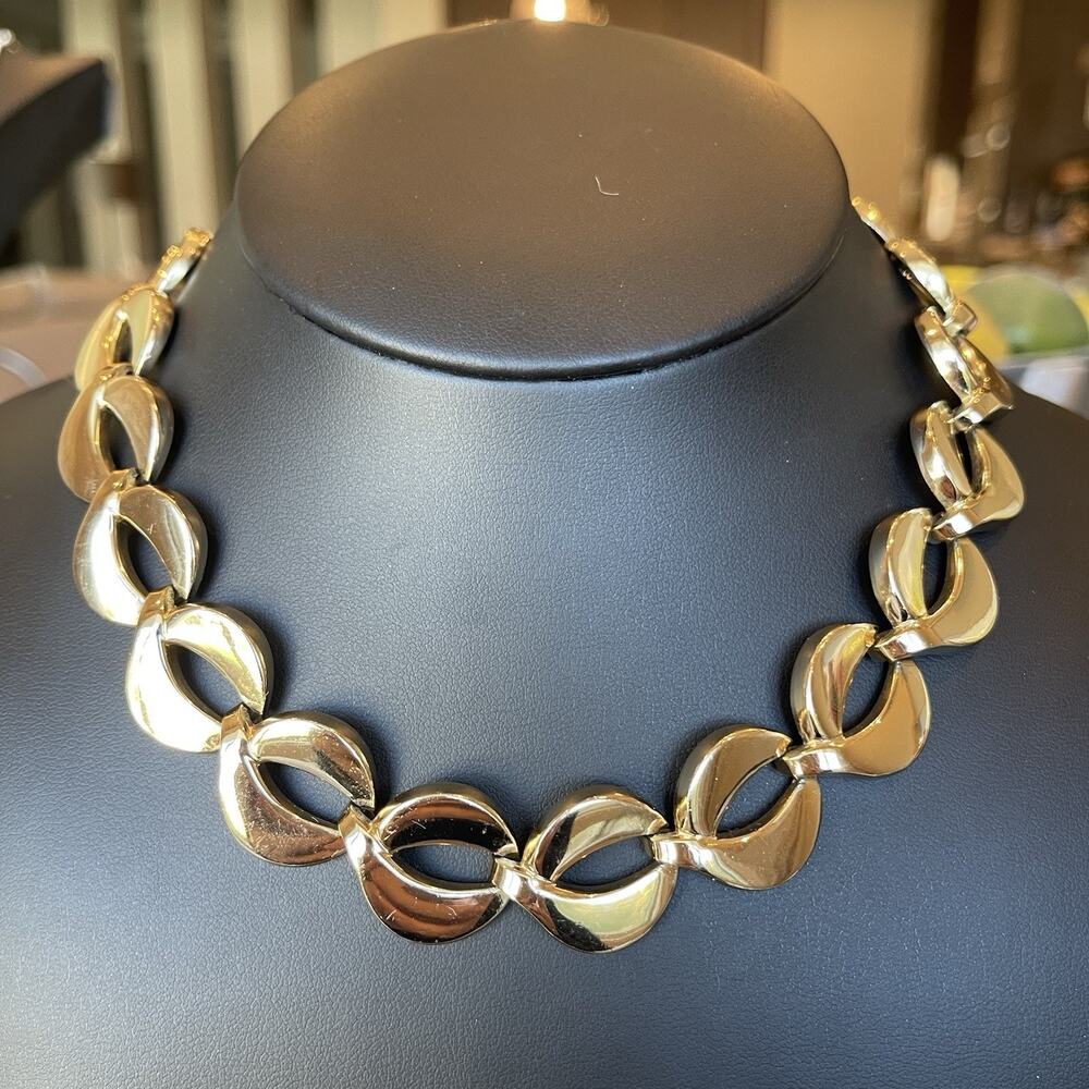 Vintage 1940’s MONET Gold Tone Oval Link Heavy Choker Collar Statement Necklace